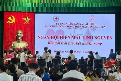 Cán bộ, giáo viên, nhân viên trường THCS Hải Hậu tham gia Ngày hội hiến máu tình nguyện năm 2025 do UBND xã Hải Hậu, tỉnh Ninh Bình tổ chức
